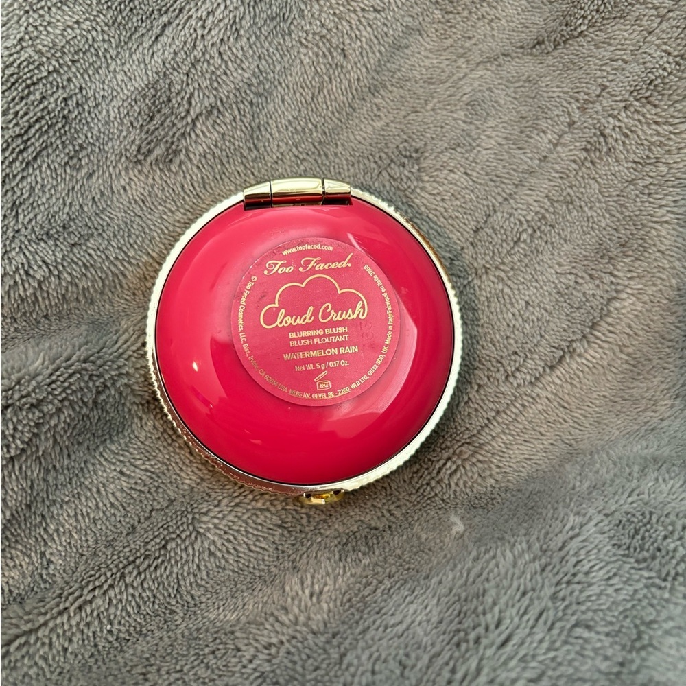 Too Faced Pink Blush - Picture 3 of 3